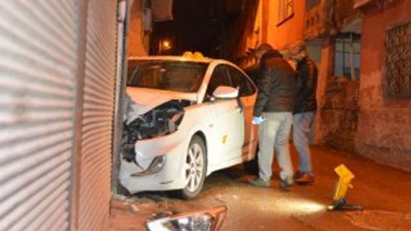 Adana'da bir kişi seyir halinde silahlı saldırıya uğradı