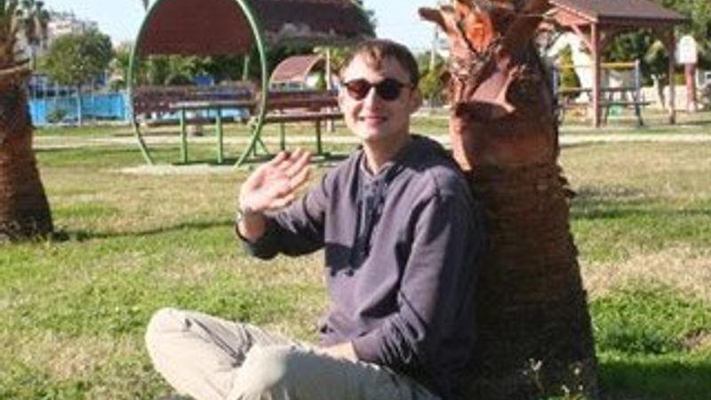 Otostopla dünya turu yapan Alman genç Mersin'de