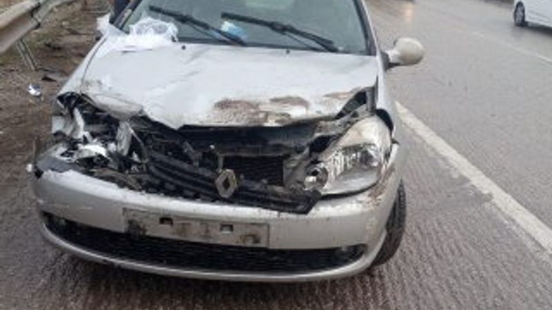 Kırıkkale'de iki ayrı trafik kazasında 4 kişi yaralandı