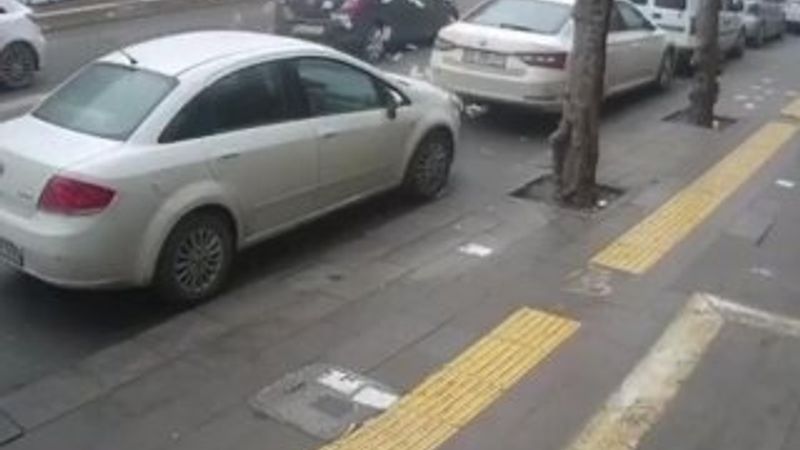 Trafik cezası yememek için koşan şahsa araç çarptı