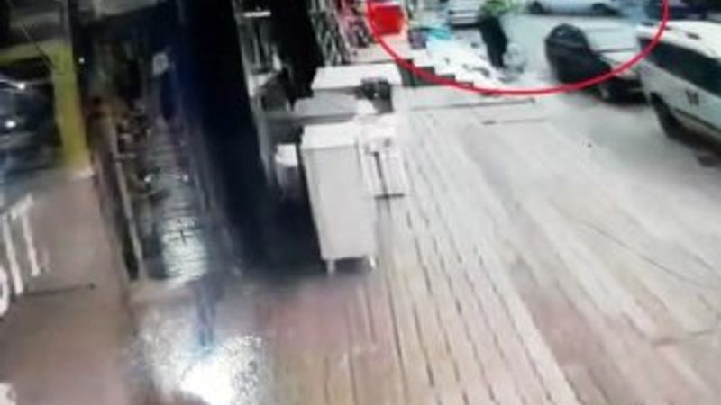 Otobüs ile minibüs kafa kafaya çarpıştı