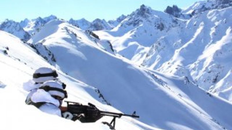 Zap'ta 2 terörist öldürüldü