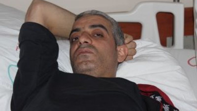 Depremden korkan adam, belinden ve bacaklarından oldu