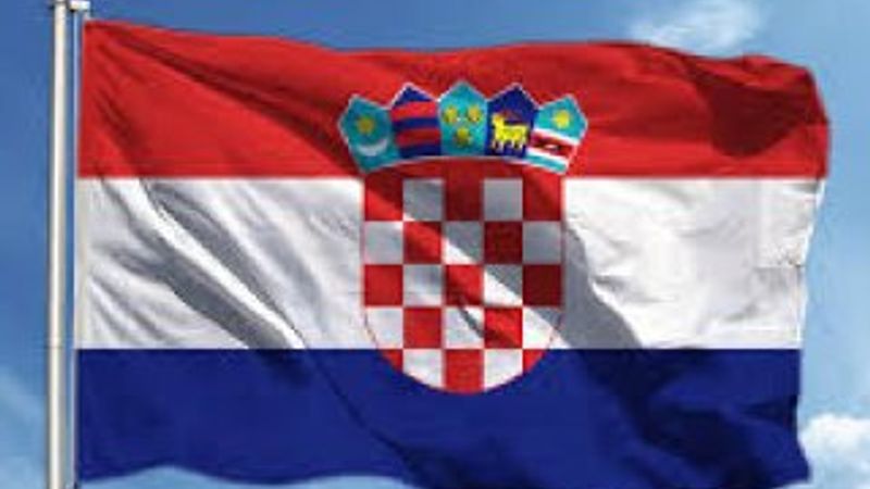 Hırvatistan'da askeri helikopter düştü