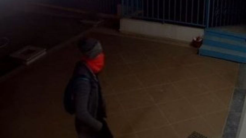 Bandanalı hırsız, 3 bin kişinin arasından tespit edildi