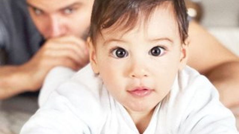 Almeda Abazi, oğlu ve eşini paylaştı