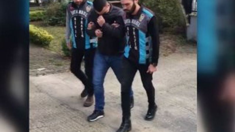 Yol kesip evrak kontrolü yapan taksici yakalandı