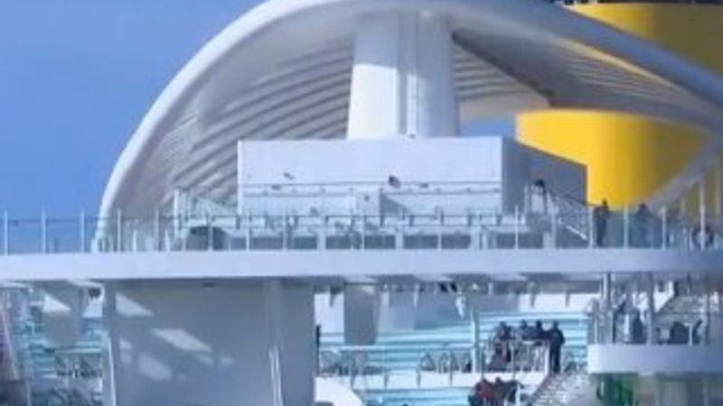 İtalya'da gemi karantinaya alındı: Virüse rastlanmadı