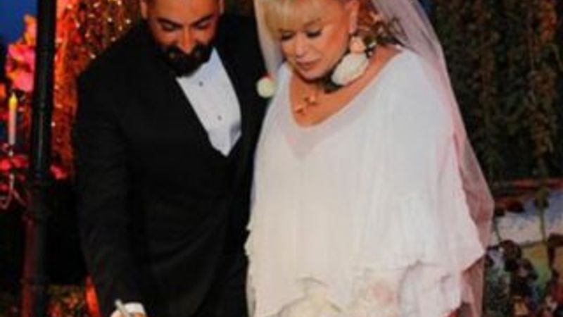 Zerrin Özer boşandı