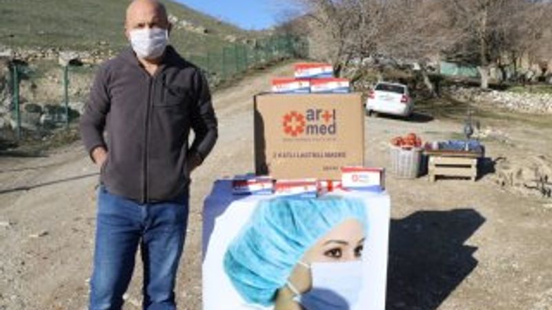 Çinli turistler Türkiye'de maskelere akın ediyor