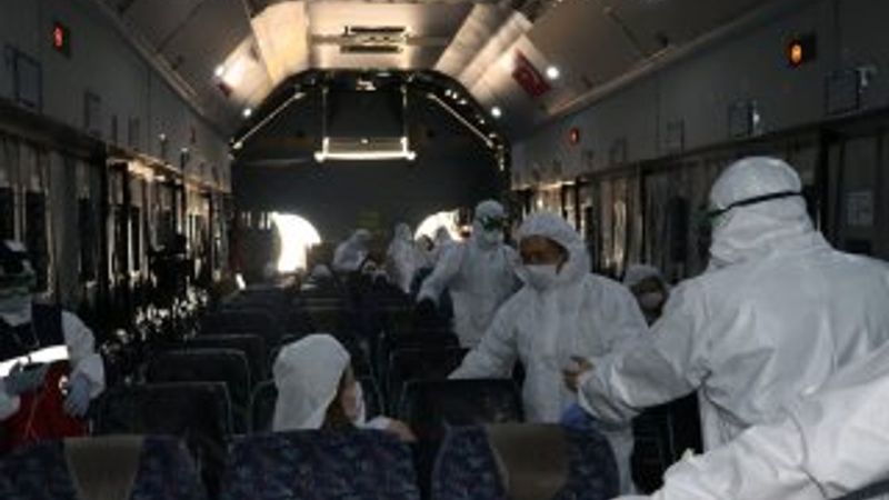 İngilizlerin koronavirüs önlemi tepki çekti