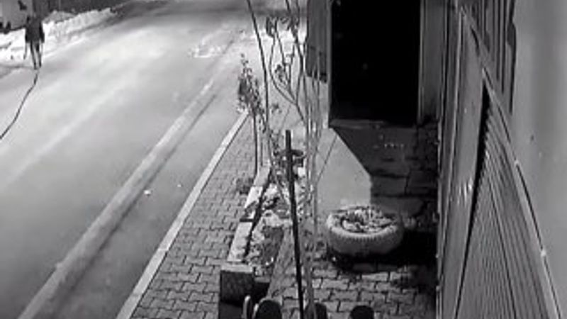 Polis, karda iz bırakan hırsızı yakaladı