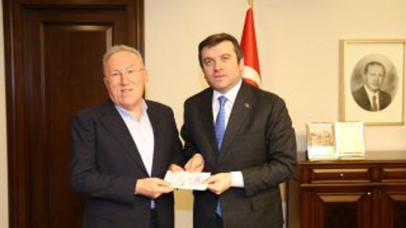 Japon öğrenciler Elazığ için para topladı