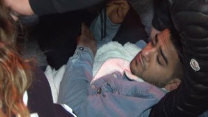 El freni çekilmeyi unutulan itfaiye aracı 3 kişiye çarptı