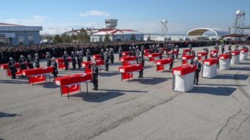 Şehitler memleketlerine uğurlandı