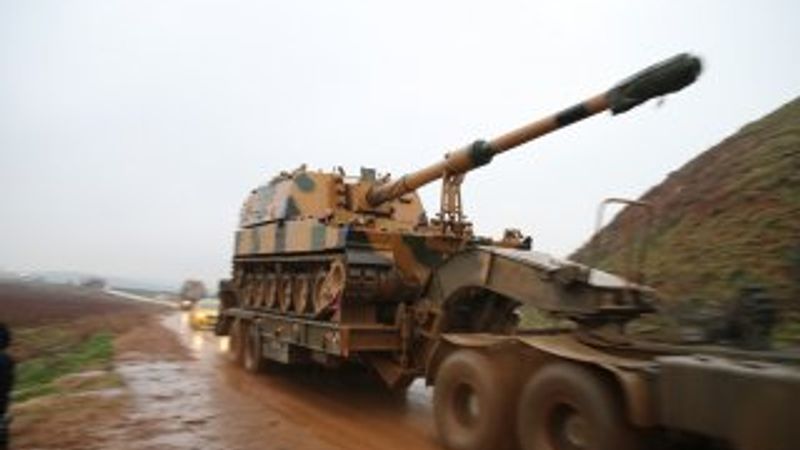 Suriye sınırına askeri sevkiyat hız kazandı