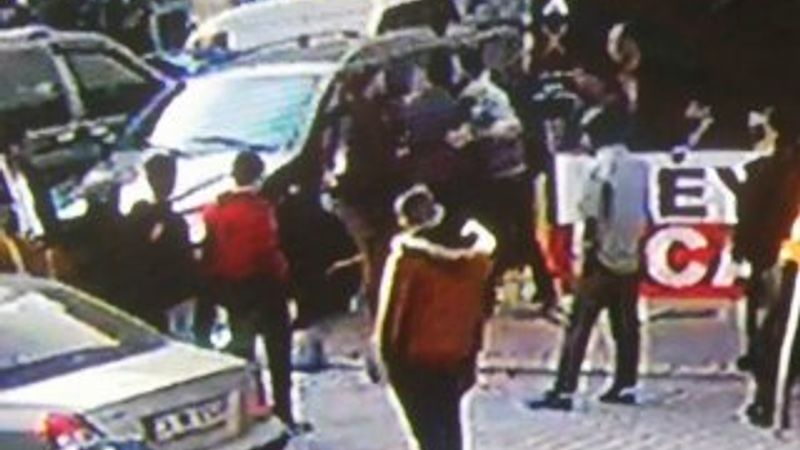 Esenyurt’ta alacak verecek meselesinde kavga çıktı