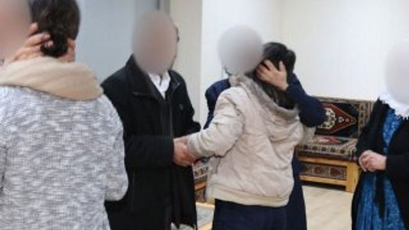 Siirt'te iki PKK'lı terörist teslim oldu