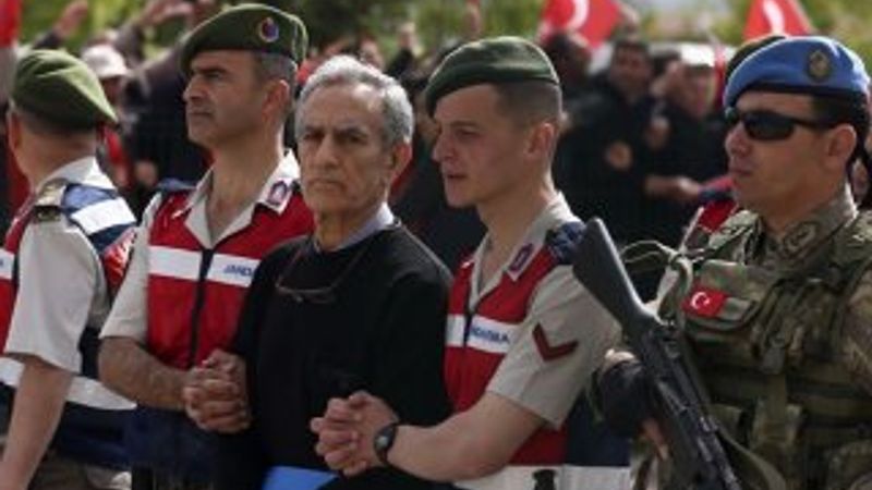 Akın Öztürk'ün emir astsubayı hakkında karar çıktı