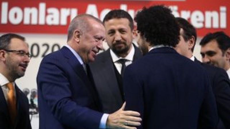 Erdoğan ile Shane Larkin arasında neşeli sohbet