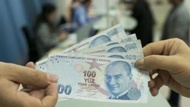 Banka müşterilerinden alınan ücret ve komisyonlar düşürüldü