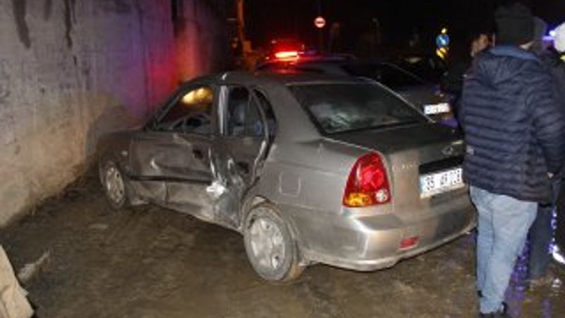 Kütahya'da trafik kazası: 3 yaralı