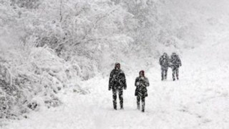 Bazı illerde eğitime kar nedeniyle ara verildi