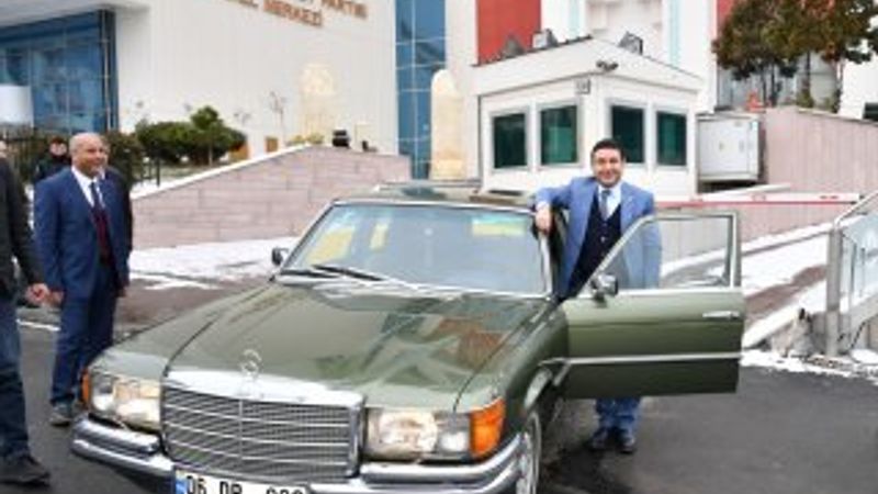 Devlet Bahçeli, klasik otomobilini hediye etti