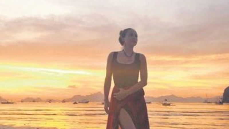 Burçin Terzioğlu, aşk tatilinde