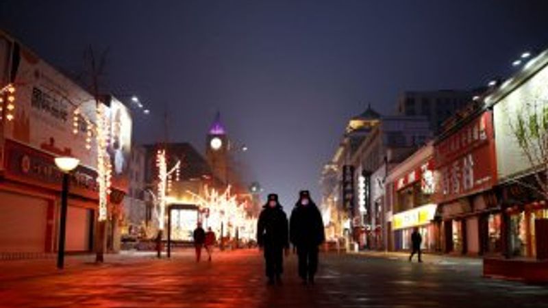 Çin'de yeni tip koronavirüs salgını hayatı felç etti