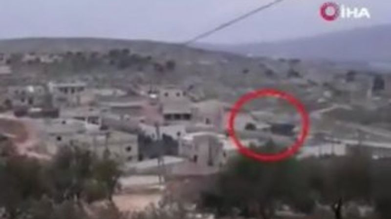 Türk konvoyunu gören Suriyelilerin sevinci