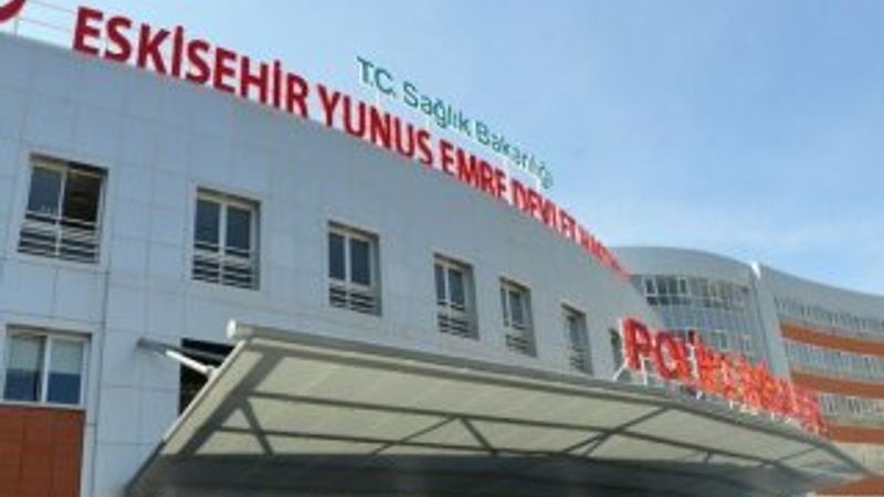 Kıskançlık yüzünden eşini bıçaklayarak öldürdü