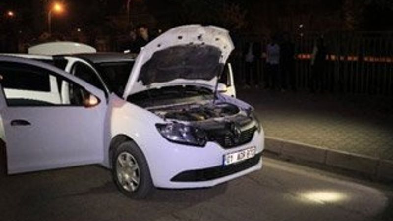 Adana'da ehliyetsiz sürücü ile polis arasında kovalamaca