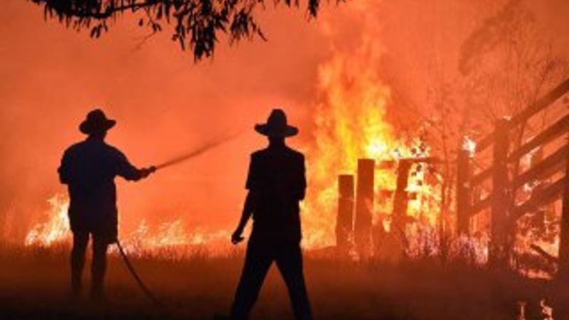Avustralyalıların dörtte üçünden fazlasını yangın vurdu