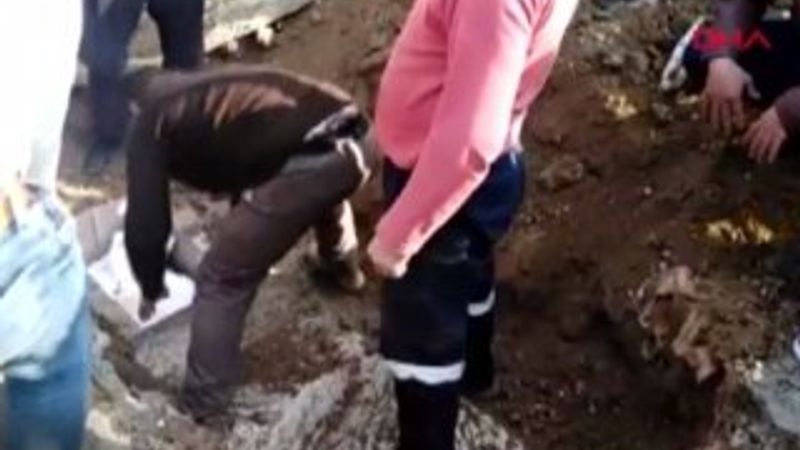 Hatay'da cenazeler karıştı