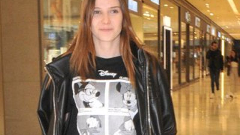 Makyajsız güzel Alina Boz