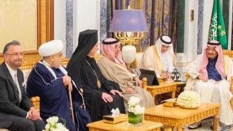Suudi Arabistan Kralı, İsrailli haham Rosen’i ağırladı