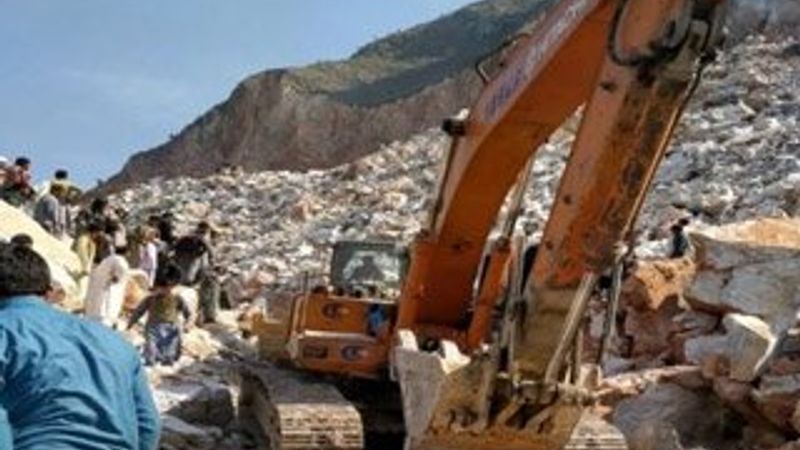 Pakistan’da maden çöktü: 10 ölü