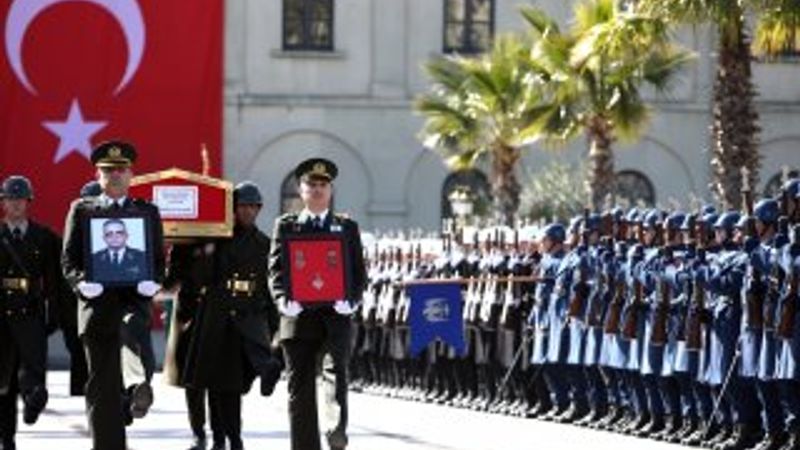 Hikmet Köksal askeri törenle son yolculuğuna uğurlandı
