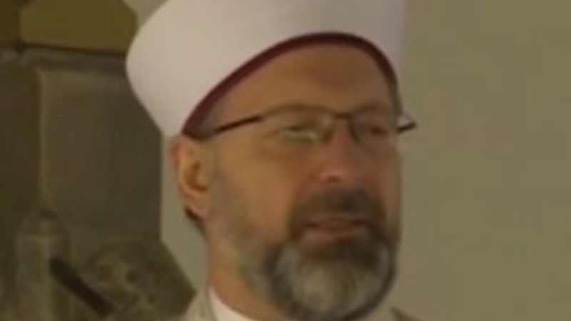 Camilerde şehitler için eller semaya kalktı