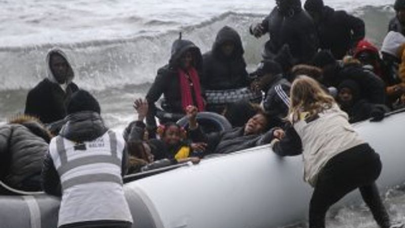 Midilli Adası'na göçmen akını