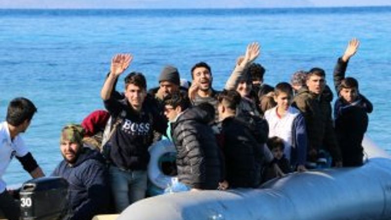 Göçmenler, Sakız Adası’na doğru yola çıktı