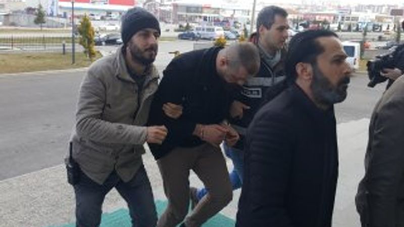 Kendilerini polis olarak tanıtan 4 gaspçı tutuklandı