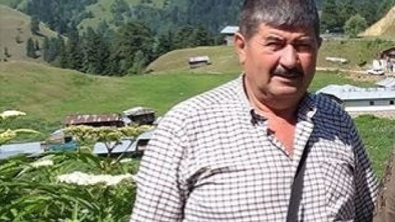 İzmir'de devrilen traktörün altına kalan bir kişi öldü