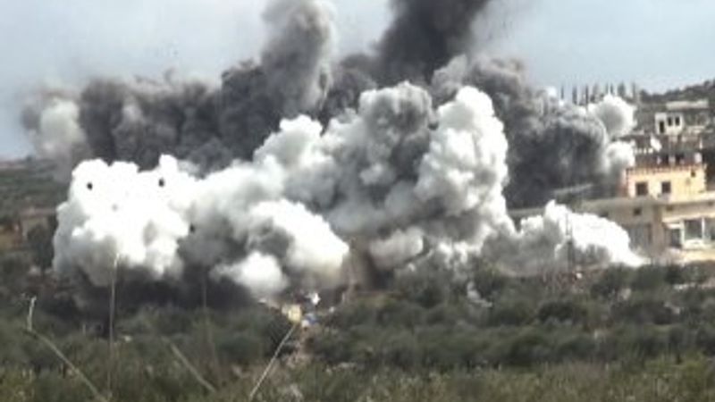 Rus uçakları İdlib'de sivilleri vurdu: 9 ölü