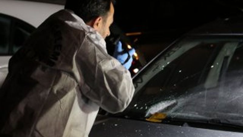 Denizli'de seyir halindeki araca silahlı saldırı