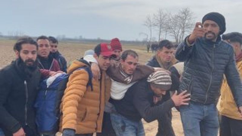 Yunan askerleri mültecilere ateş açtı