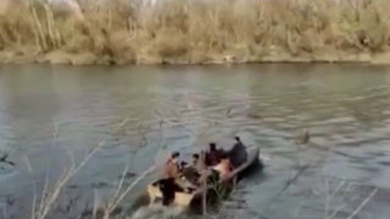 Göçmenlerin Meriç Nehri'ni geçtiği anlar