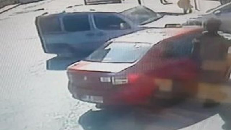 İstanbul'da aracına aldığı otostopçu aracını çaldı