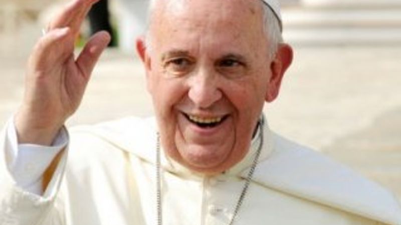 Papa, pazar ayinini internetten yapacak